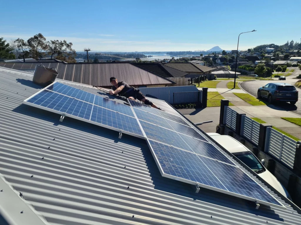 Hiko Solar Worker installing solar power