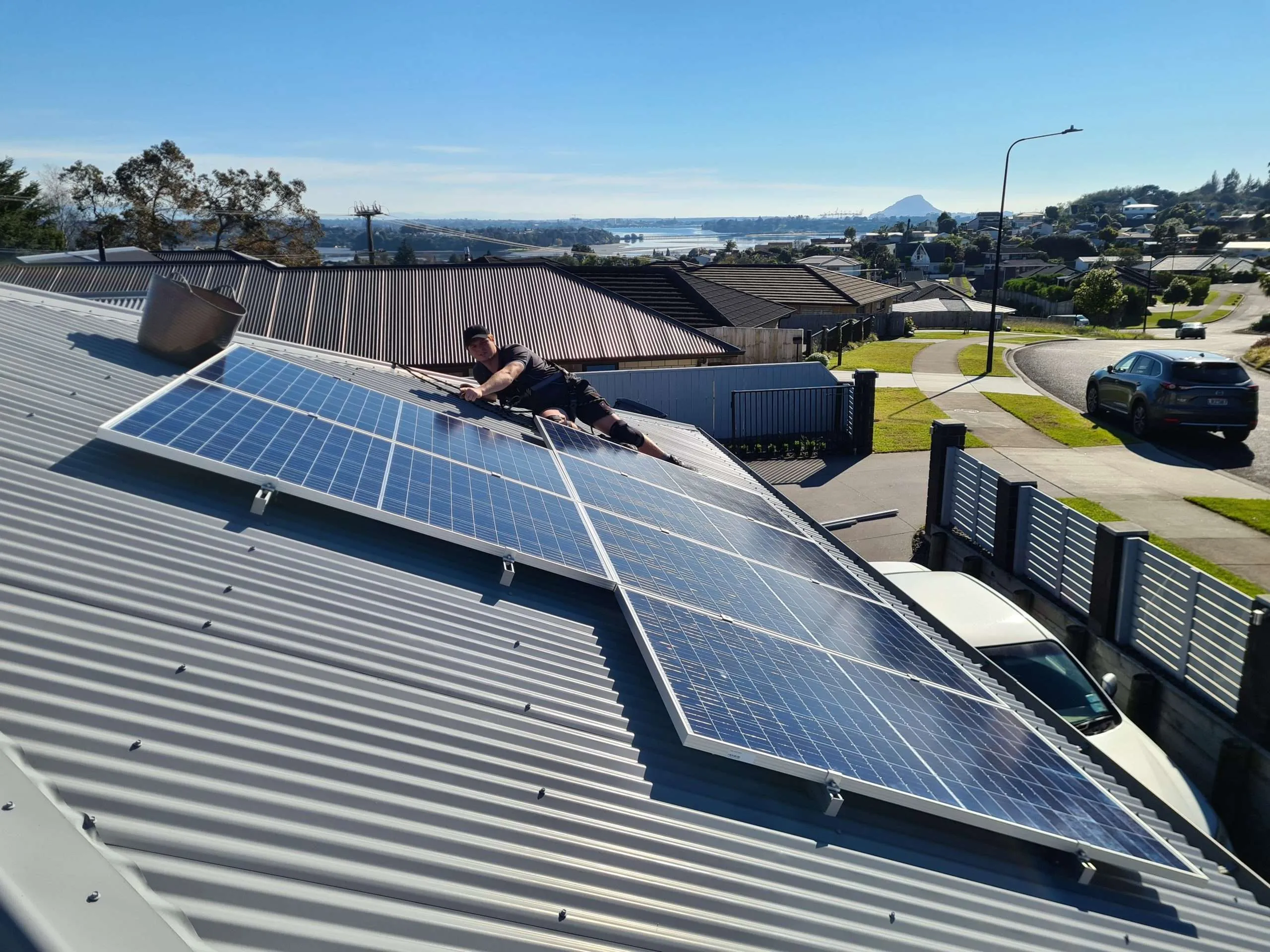 Hiko Solar Worker installing solar power